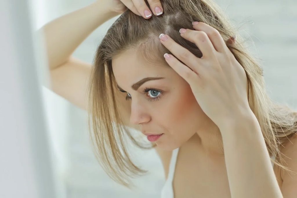 szampon dla kobiety na wypadanie włosów