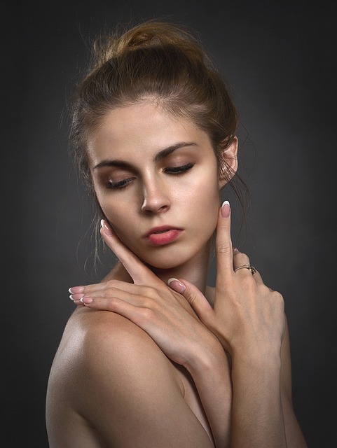 Piękno i pielęgnacja skóry twarzy – jak to połączyć z kosmetykami NYX?